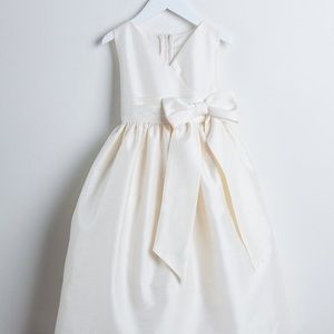 Adorable IVORY flower girl dress NWTPink Princess